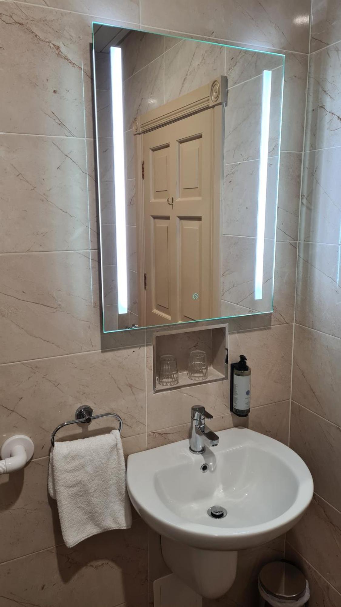 Hotel The Farnham Arms 3*